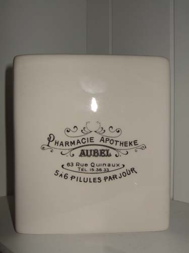 America Retold Apocathary China - tissue box dispenser